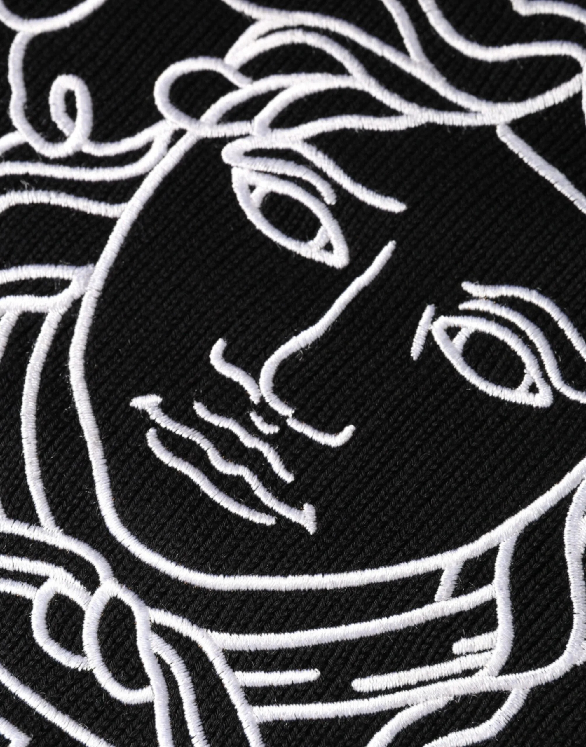 Black Medusa Embroidery Crew Neck Pullover Sweater - Image 5